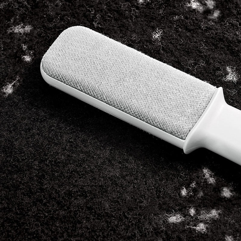 Self-Cleaning Pet Hair Lint Brush