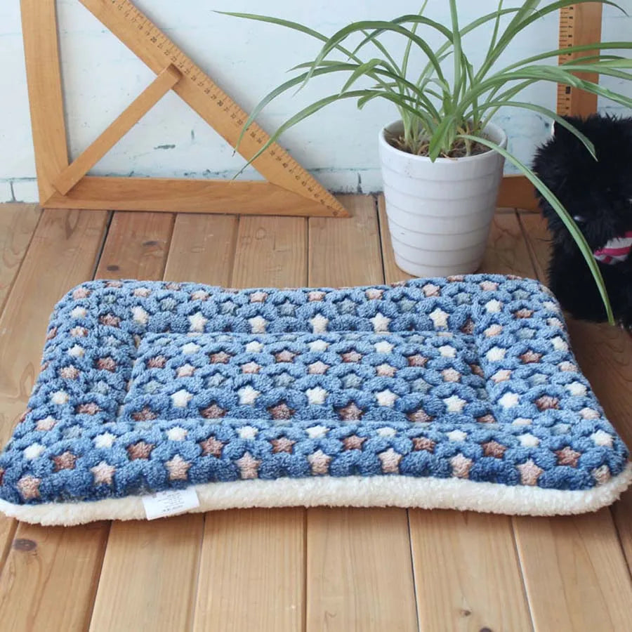 Soft Fleece Pet Travel Blanket & Bed Mat